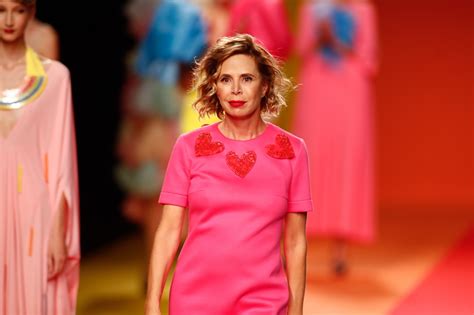 agatha ruiz de la prada alfombras|Agatha Ruiz de la Prada contra el cáncer de mama .